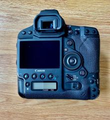 Canon EOS 5D Mark IV, Nikon Z 7II Mirrorless, Canon EOS R5, Nikon D780 Canon EOS 5D Mark IV, Nikon Z 7II Mirrorless, Canon EOS R5, Nikon D780