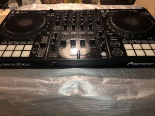 Na sprzedaż Zupełnie nowy sterownik Pioneer DDJ-1000 DJ do Rekordbox w Na sprzedaż Zupełnie nowy sterownik Pioneer DDJ-1000 DJ do Rekordbox w