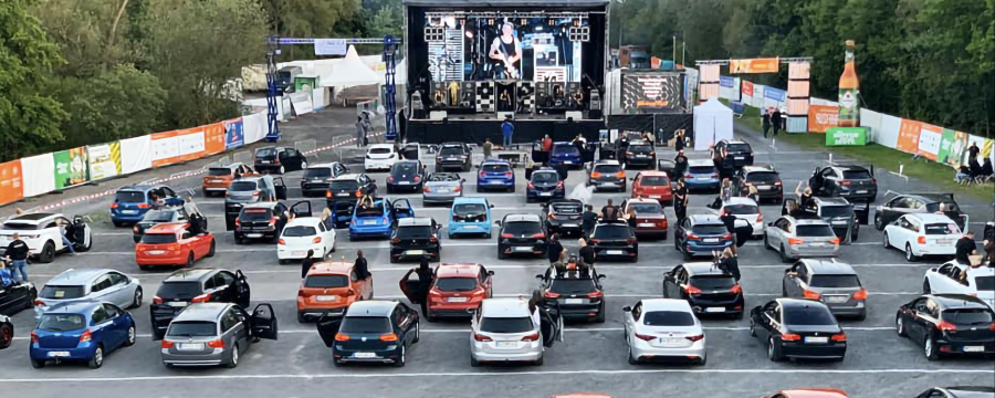 Autokino - organisiert von der Kommune in Corona-Zeiten