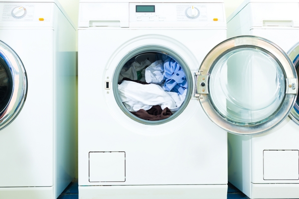 7143860-washing-machines-in-a-laundry