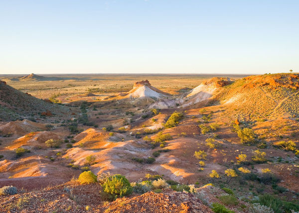 Coober_Pedy_-_Sunset_on_the_Breakways