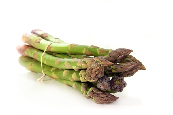 1765051-green-asparagus