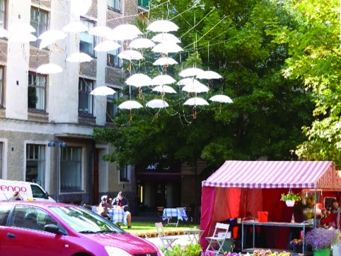 An outdoor café in the Design District Helsinki