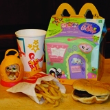 /v/n/d/McDonaldsHappyMeal.jpg