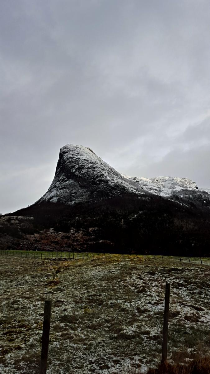 Røssdalen, Forsand