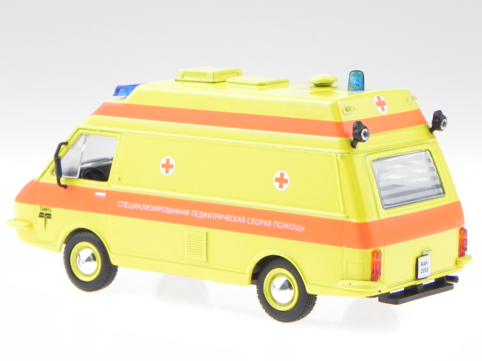 Raf 2203 Latvija Ambulance cuerpo de bomberos coche en miniatura 7495011 Atlas 1