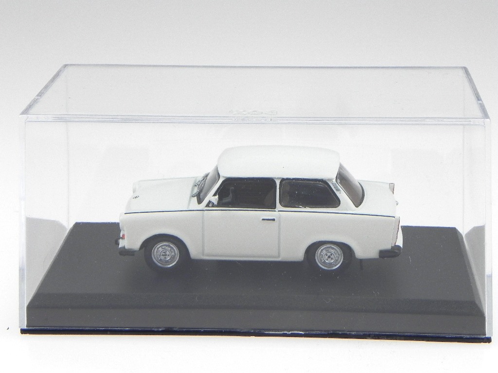 Trabant 601 1980 weiss Modellauto 1:43