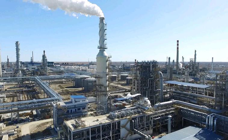 Чистая прибыль Sinopec за 9 месяцев сократилась на 32%