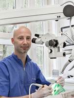 Dr. Dario Tomasi