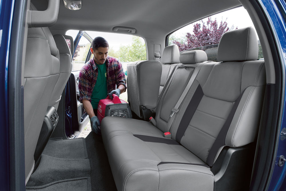 2019_Toyota_Tundra_Limited_04_1485EB5DF2F2774193290E52C40A97742830E5D7.jpg