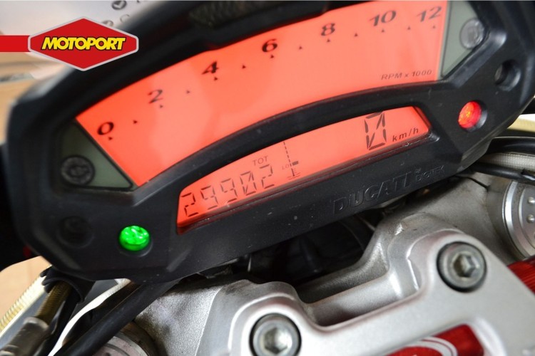 Ducati MONSTER 696 ABS
