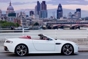 Aston Martin V12 Vantage 2009