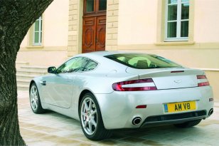 Aston Martin V8 Vantage 2005