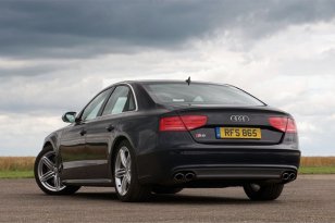 Audi S8 2012