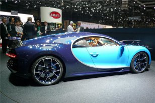 Bugatti Chiron 2016