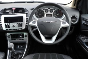 Lancia Delta 2011 - 2014