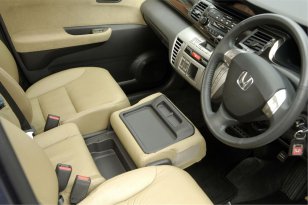 Honda FR-V 2004 - 2009