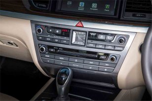 Hyundai Genesis 2015