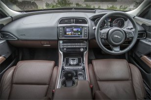 Jaguar XE 2015