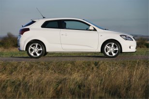 Kia Pro_cee'd 2008 - 2013