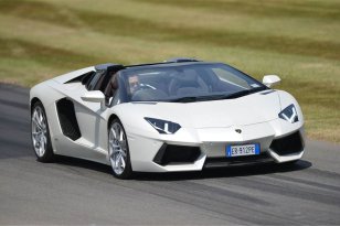 Lamborghini Aventador 2011