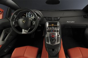 Lamborghini Aventador 2011