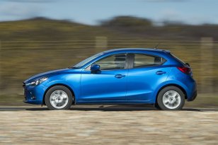 Mazda 2 2015
