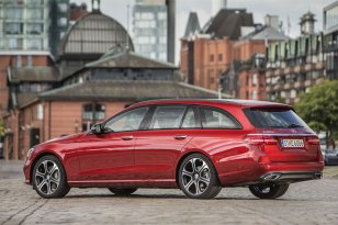 Mercedes-Benz E-Class Estate S213 2016