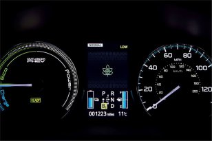 Mitsubishi Outlander PHEV 2014