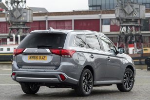 Mitsubishi Outlander PHEV 2014