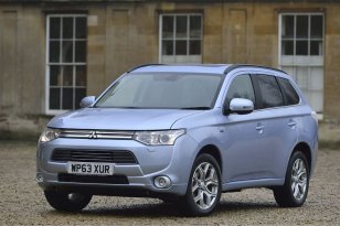 Mitsubishi Outlander PHEV 2014