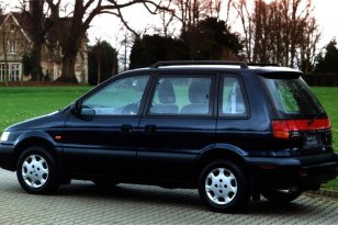 Mitsubishi Space Runner 1992 - 1998