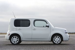 Nissan Cube 2010 - 2011