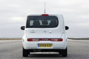 Nissan Cube 2010 - 2011