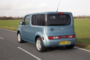 Nissan Cube 2010 - 2011