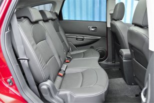 Nissan Qashqai+2 2008 - 2014