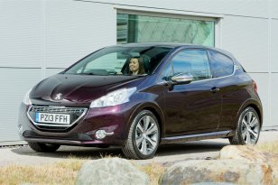 Peugeot 208 2012