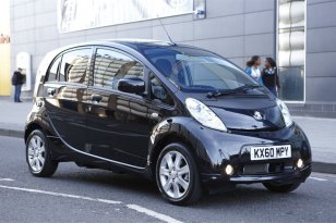 Peugeot IOn 2011