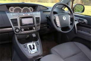 SsangYong Turismo 2013