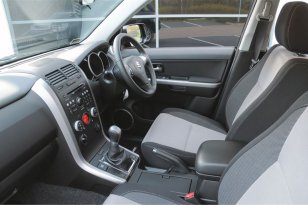 Suzuki Grand Vitara LWB 2005 - 2014