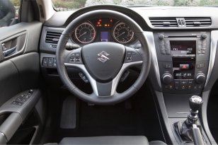 Suzuki Kizashi 2012 - 2014