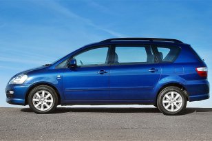 Toyota Avensis Verso 2001 - 2006