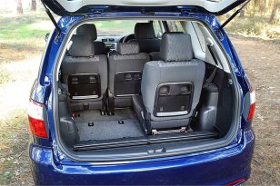 Toyota Avensis Verso 2001 - 2006