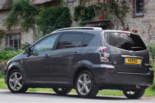 Toyota Corolla Verso 2004 - 2009