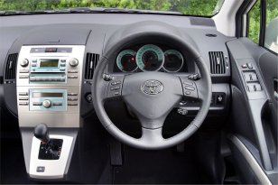 Toyota Corolla Verso 2004 - 2009