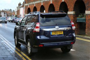 Toyota Land Cruiser 2010