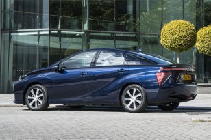 Toyota Mirai FCV 2015