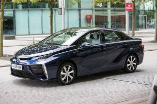 Toyota Mirai FCV 2015