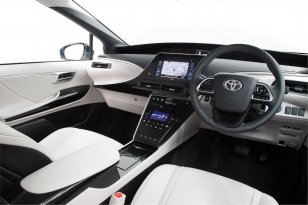 Toyota Mirai FCV 2015
