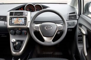 Toyota Verso 2009 - 2013